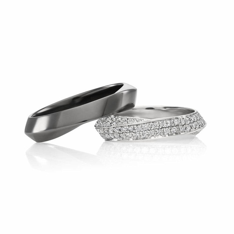 Mobius Wedding Band