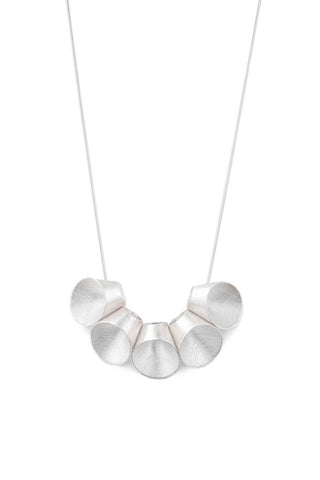 Iris-Onda Pearl Pendant