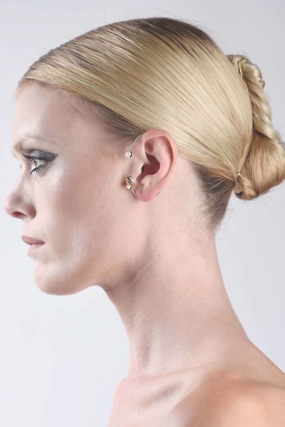 shkoh_fine_jewelry_onda_ear_cuff_03.jpg