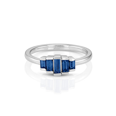 Yours only - Round Diamond and tapered Baguette Ring