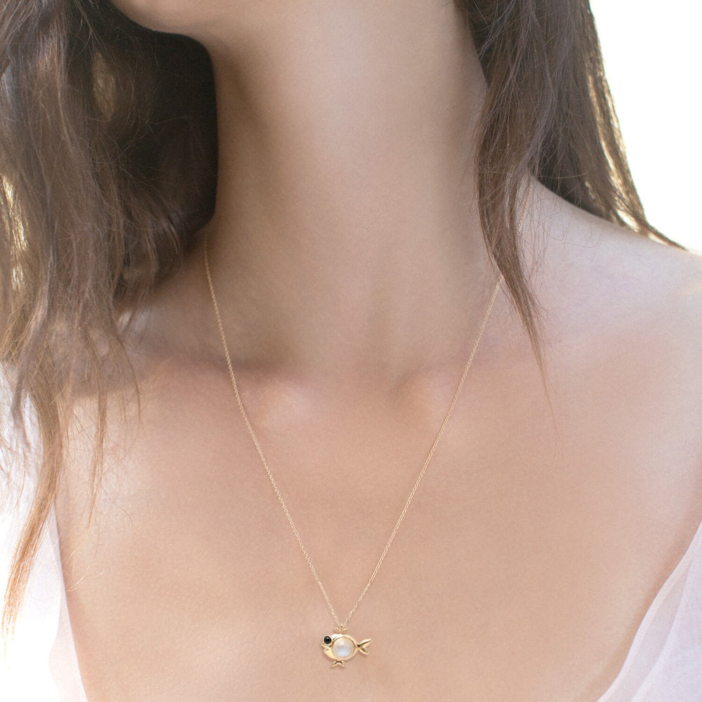 shkoh_fine_jewelry_magical_fish_pendant_02.jpg