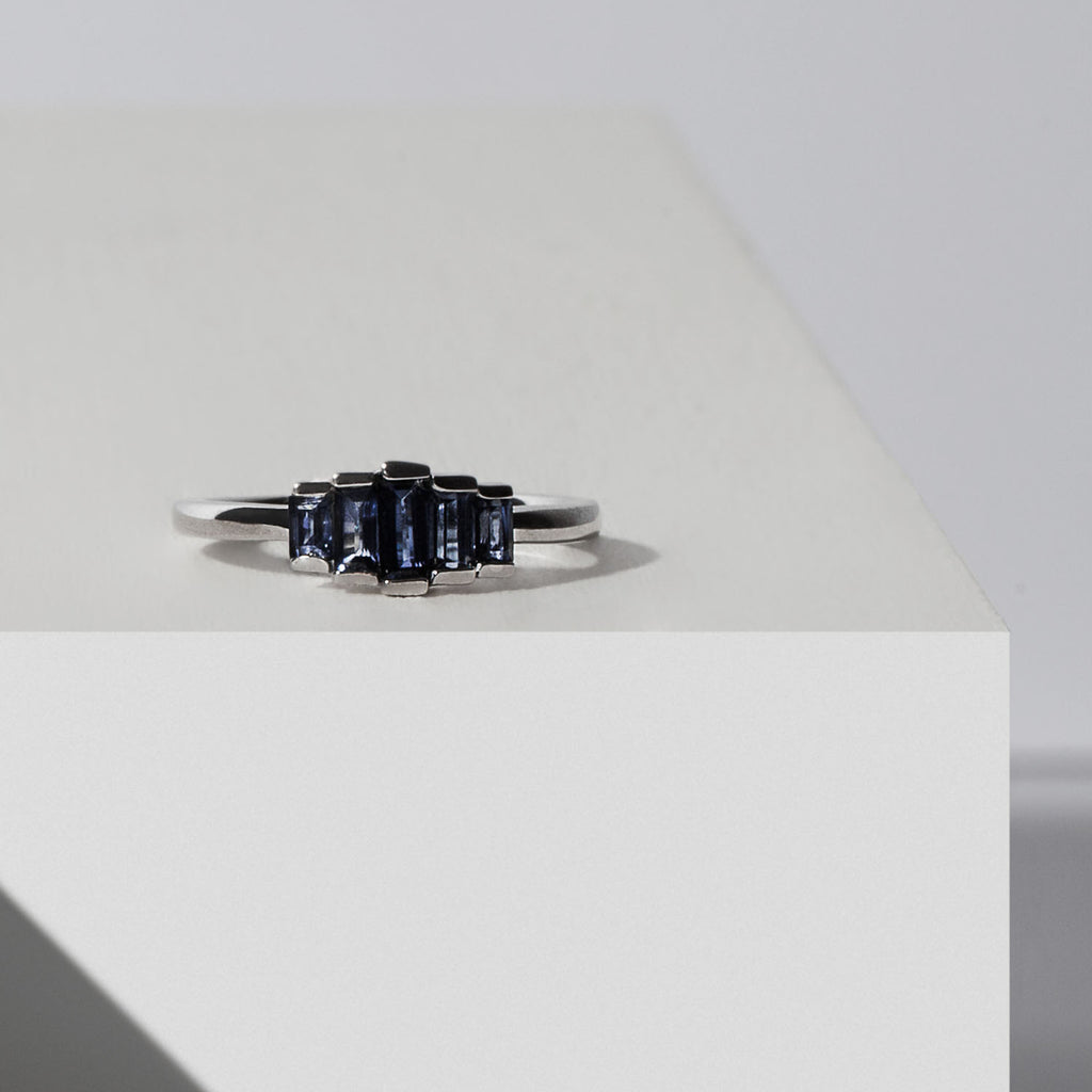 Yours only - Cluster Baguette Blue Sapphires Ring